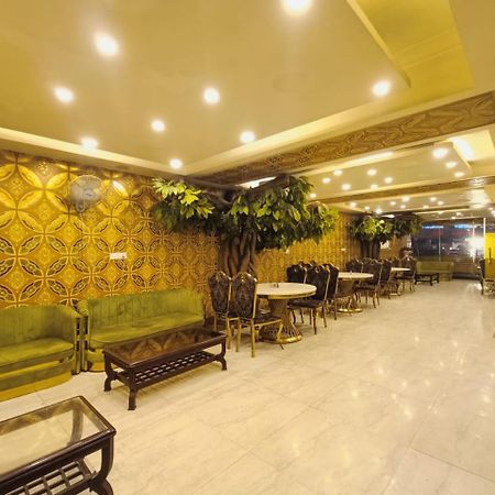 Hotel Waterfall Paschim Vihar Delhi Esterno foto