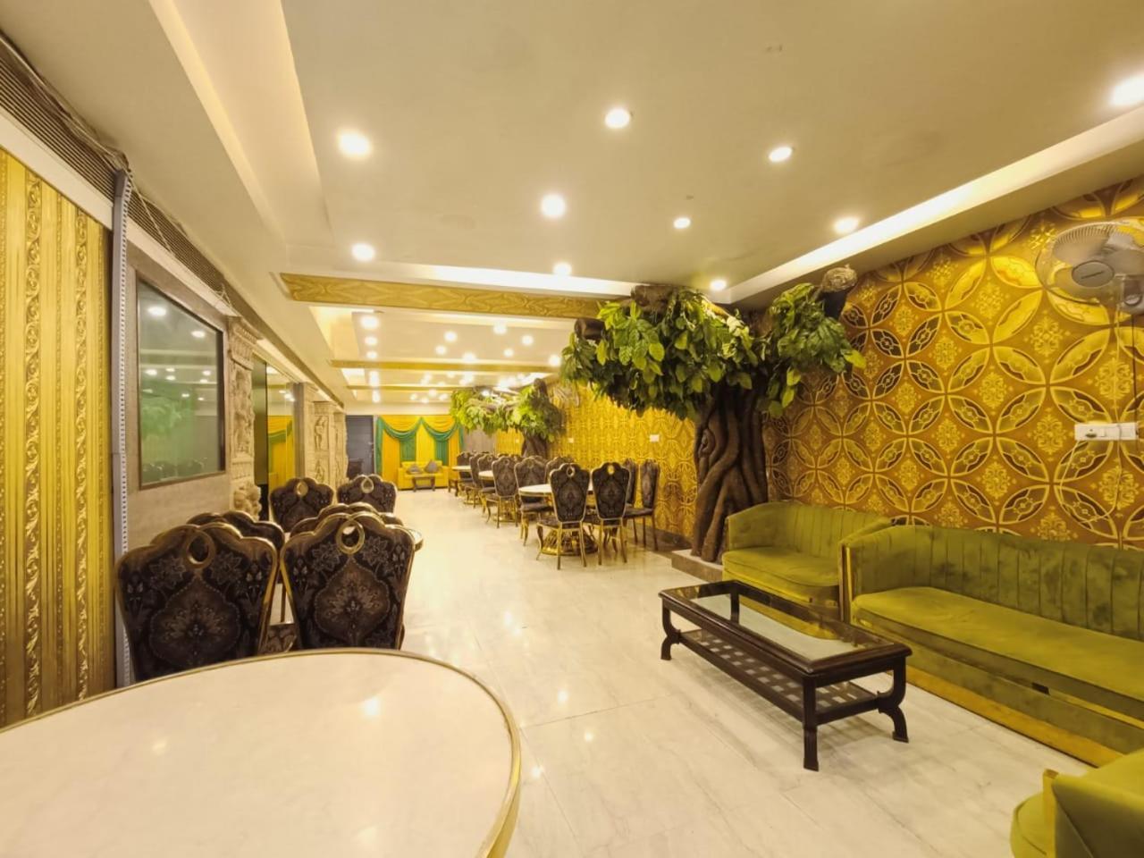 Hotel Waterfall Paschim Vihar Delhi Esterno foto